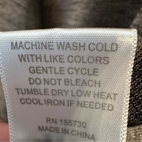 Jane and Delancey Women’s Size Large Draped Top Blouse Long Sleeve V-Neck - Picture 6 of 7